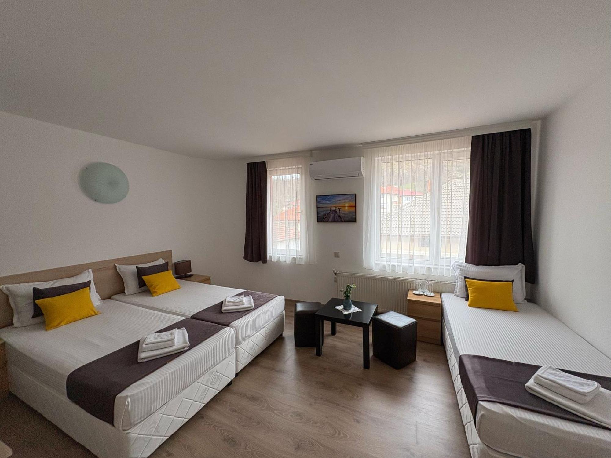 Family Hotel Flora Darıdere Dış mekan fotoğraf
