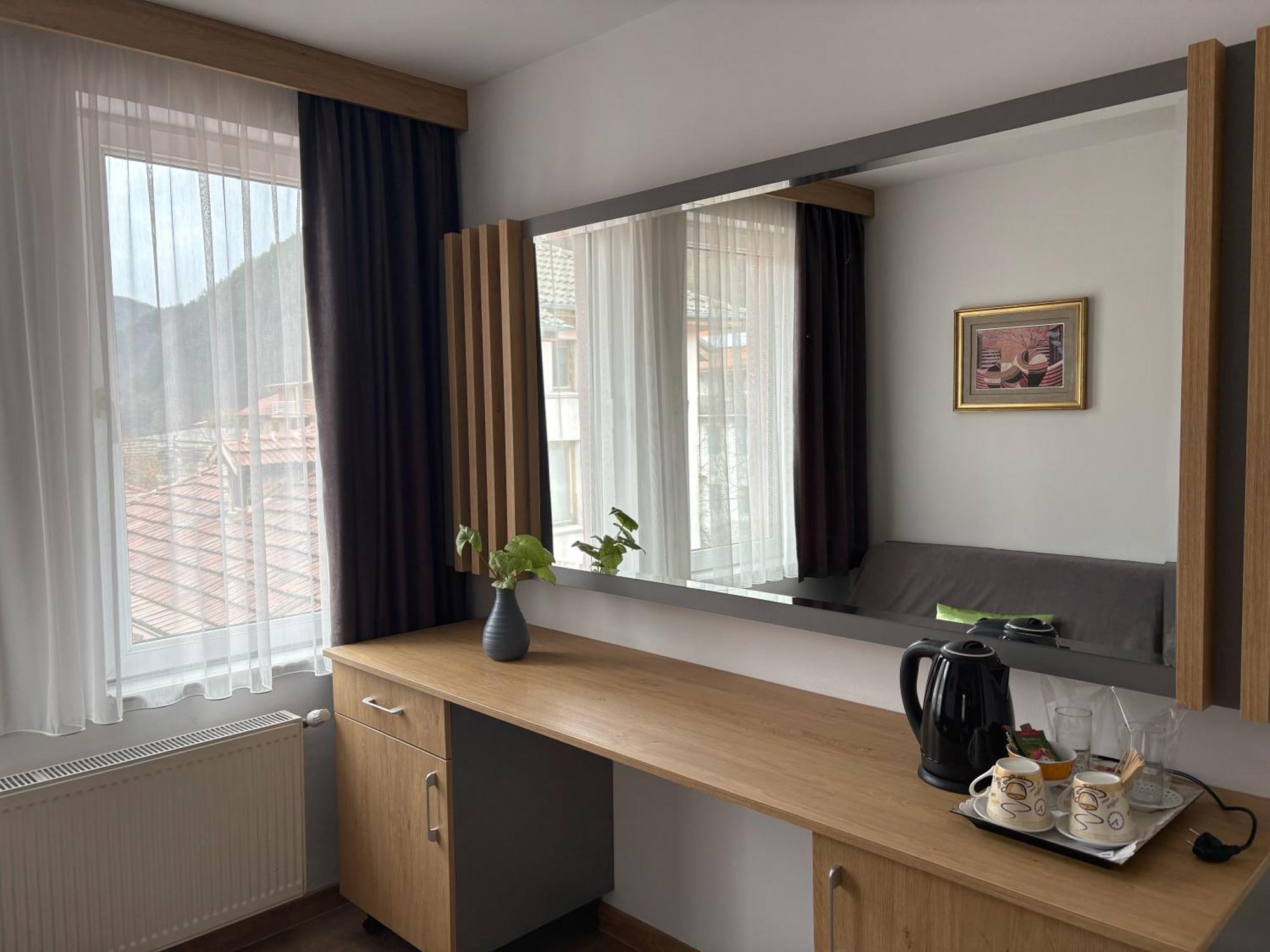 Family Hotel Flora Darıdere Dış mekan fotoğraf