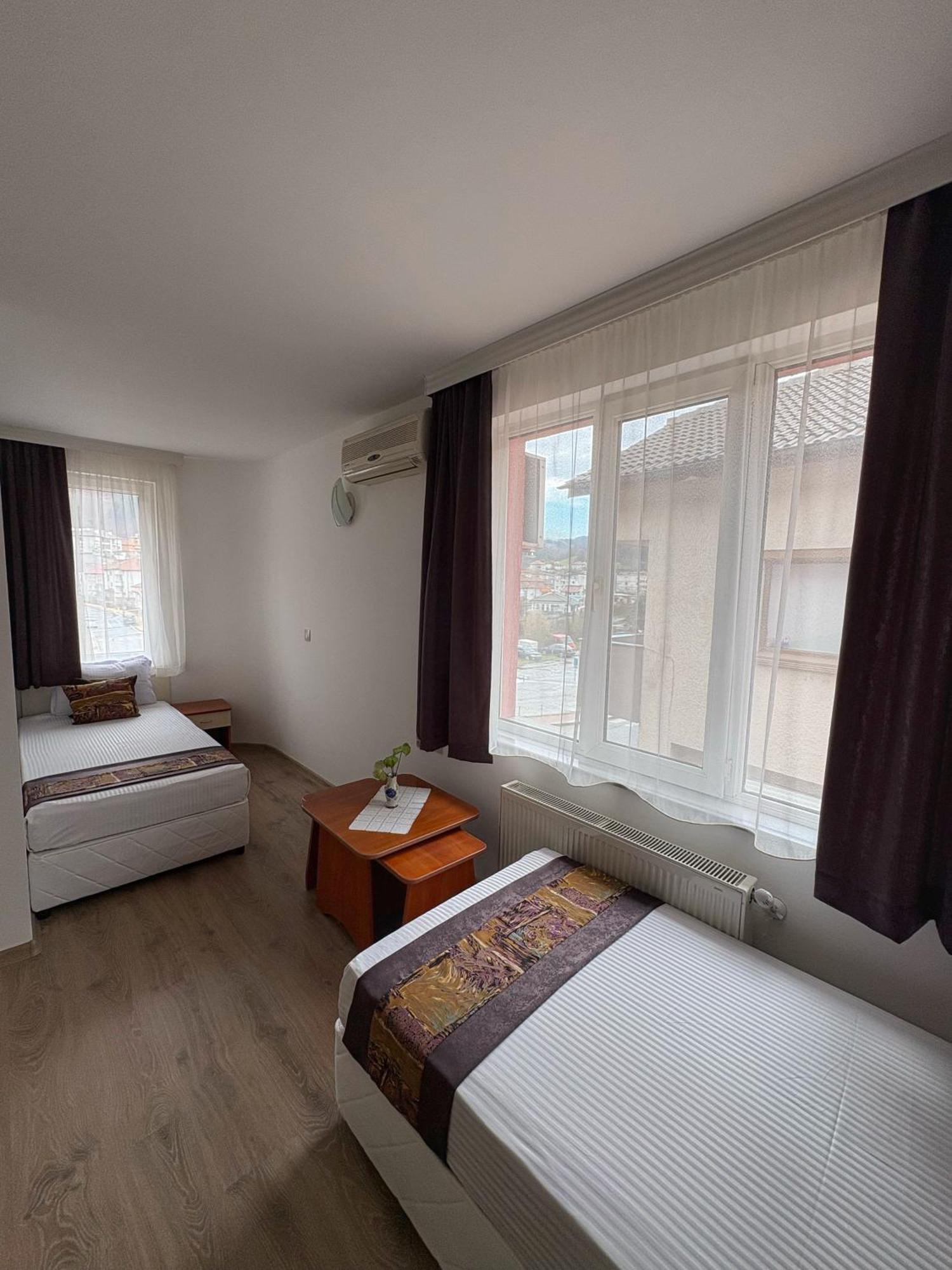 Family Hotel Flora Darıdere Dış mekan fotoğraf